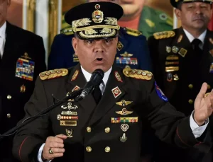 Venezuela Savunma Bakanı: Ülkeyi her ne pahasına olursa olsun koruyacağız
