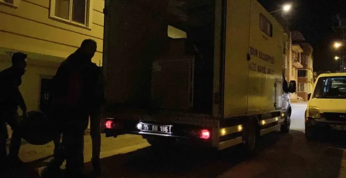 Yaşadığı apartmanın merdiveninde ölü bulundu