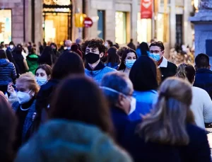 Yeni salgın geliyor! 7 kez mutasyona uğradı, hızla bulaşıyor