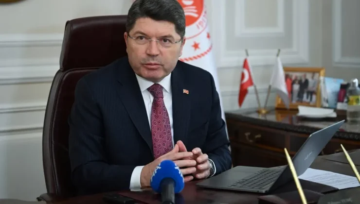 Adalet Bakanı Yılmaz Tunç: Bayrak provokasyonuna ilişkin 14 kişi gözaltına alındı