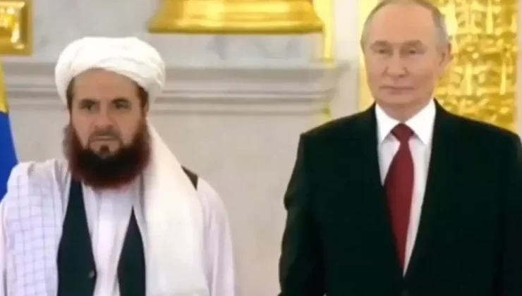 Afganistan İslam Emirliği’ni tanıyan ilk ülke olan Rusya, büyükelçinin güven mektubunu kabul etti