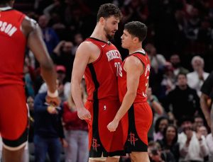 Alperen Şengün ‘triple-double’ın eşiğinden döndü