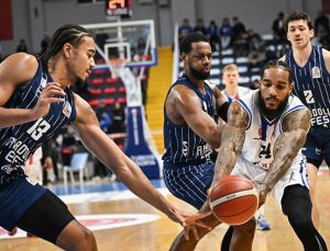 Anadolu Efes deplasmanda galip!
