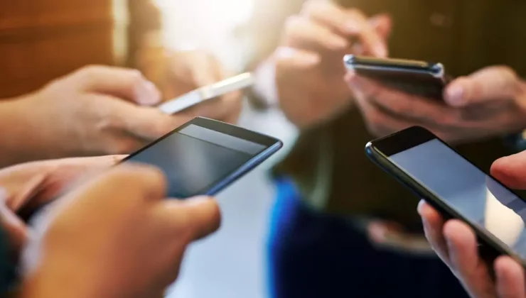 Avustralya’da 16 yaş altında sosyal medya yasağı kapsamında, yaklaşık 4,7 milyon hesap kapatıldı