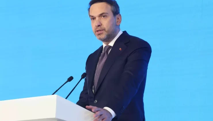 Bakan Bayraktar’dan Ayder Forumu’nda net mesaj: Dışa bağımlılığı bitireceğiz