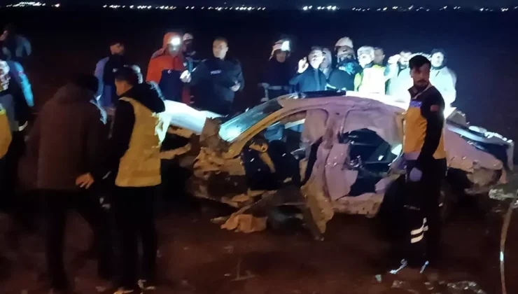 Batman’da iki otomobil çarpıştı: 3 ölü, 3 yaralı