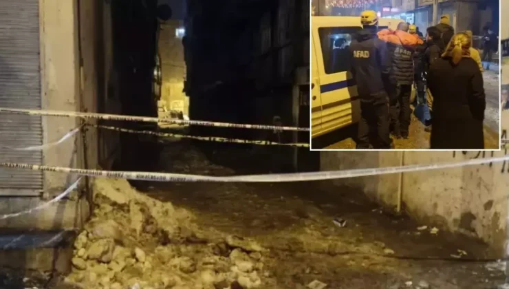 Binanın kolonu çatladı! İki apartman tahliye edildi