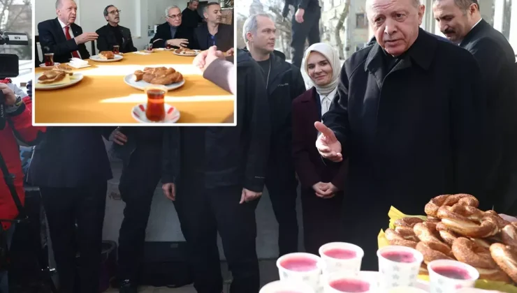 Cumhurbaşkanı Erdoğan’dan gazetecilere simit ikramı