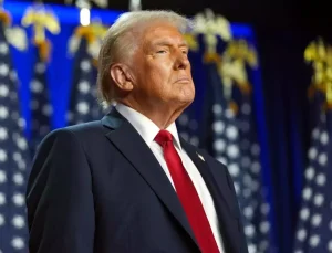 Danimarkalı siyasetçi Vistisen’den Trump’a: Defolun gidin