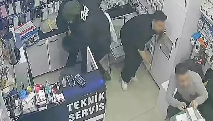 Doğubank’ta iş yerine ateş açan şüpheli yakalandı; silahlı saldırının yeni görüntüleri ortaya çıktı