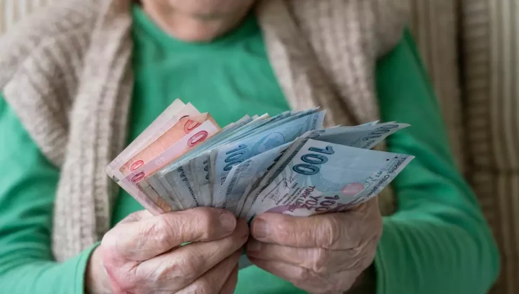 Emekli zam farklarının hesaplara yatırılacağı tarih belli oldu