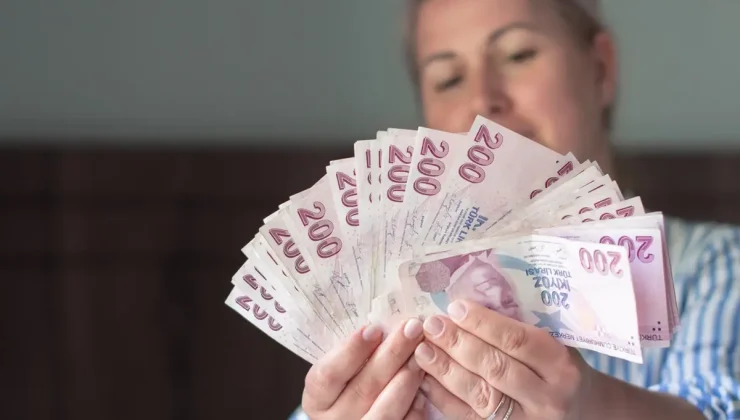 Emeklinin bayram ikramiyesine yapılacak zam belli oluyor! İşte masadaki tek rakam