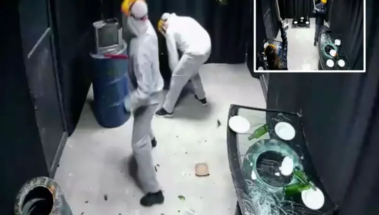 Hiç boş kalmıyor, bu eve gelen her şeyi kırıp döküyor