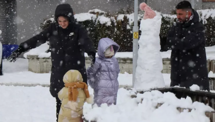 Kar etkisini artırdı, yılın son gününde o şehirlerde okullar tatil
