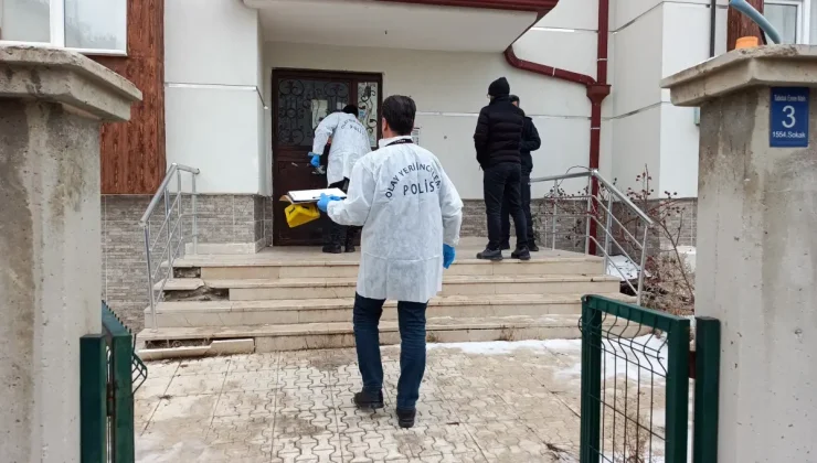 Karaman’da yalnız yaşayan genç evinde ölü bulundu