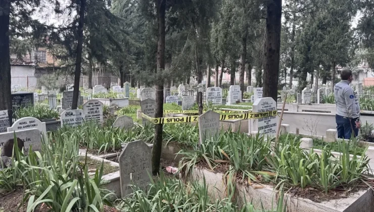 Kimseye haber verilmeden gömüldü, mezarlık görevlisi fark etti