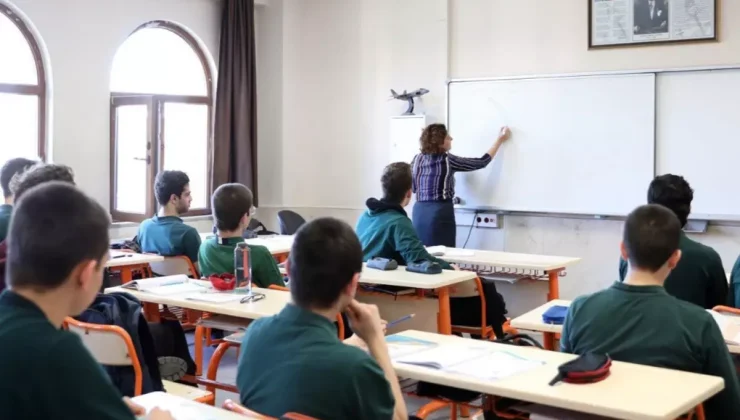 MEB 81 ile yazı gönderdi! Ortaokul ve liselerde yeni dönem başlıyor