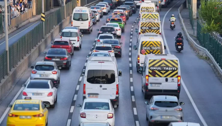 Motorine gece yarısı 1 lira 8 kuruş zam geldi