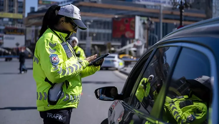 Trafik cezalarında 10 madde daha kabul edildi! Bu cezalar sürücülerin cebini yakacak