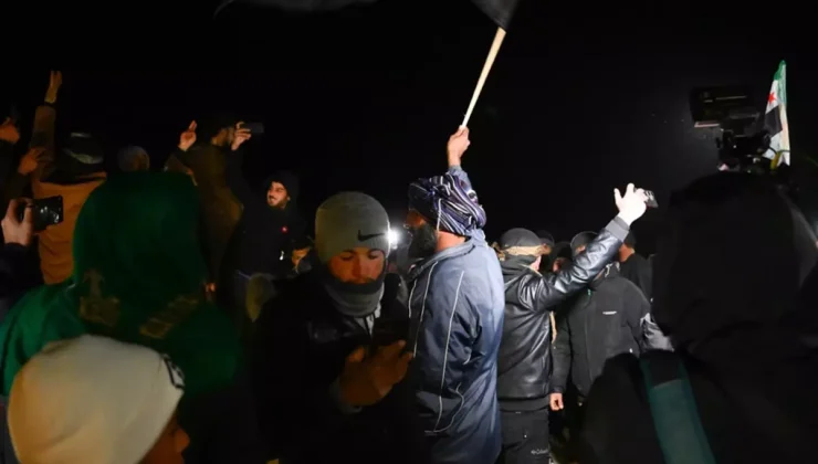 YPG’nin çekilme açıklaması Suriye’de sevinçle karşılandı