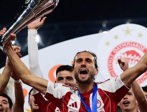 Yusuf Yazıcı attı, Olympiakos Süper Kupa’yı kaldırdı!